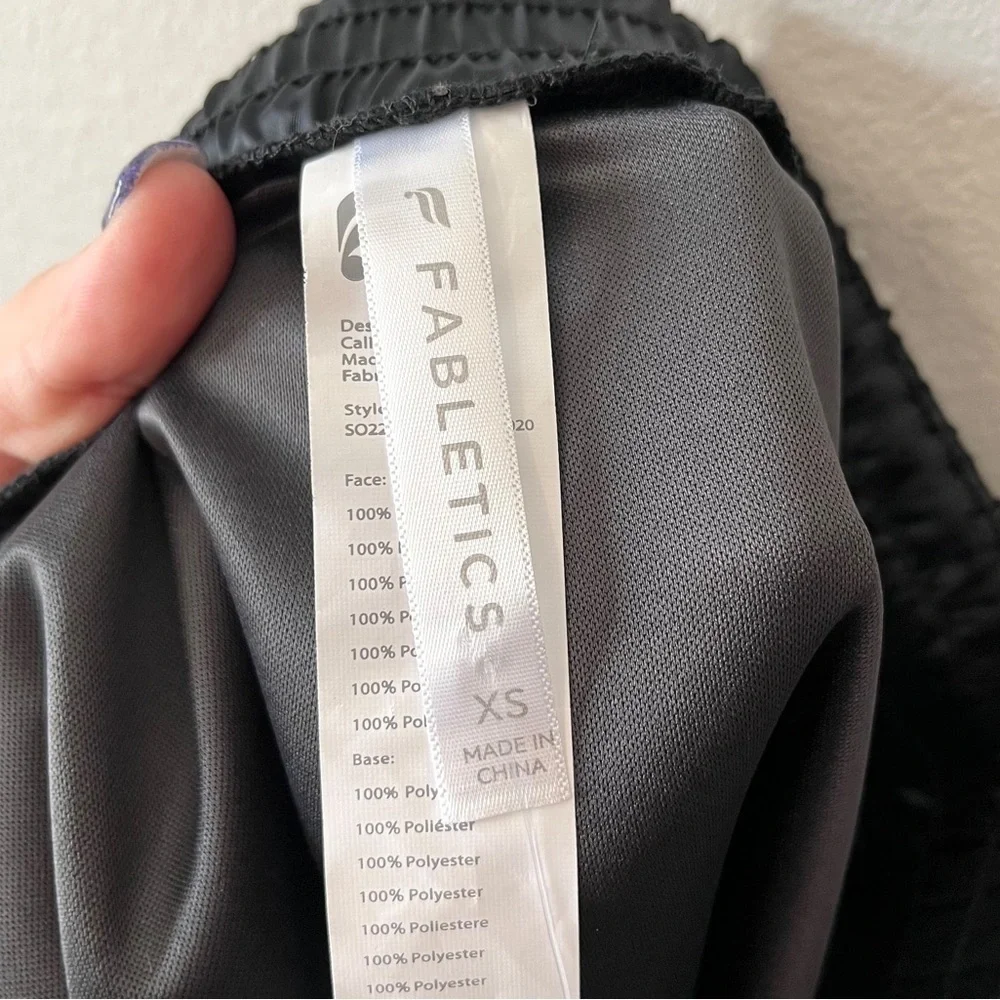 Fabletics NWT Black Vegan Leather High-Waisted Shorts w/ Pockets Size XS